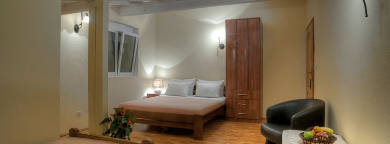 Penthouse Apartment (8 Person)